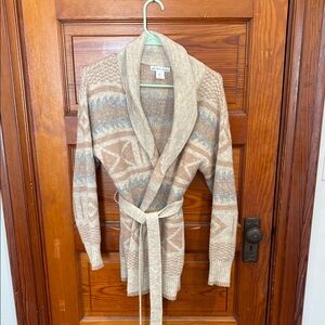 Cozy Beige and Blue Patterned Sweater